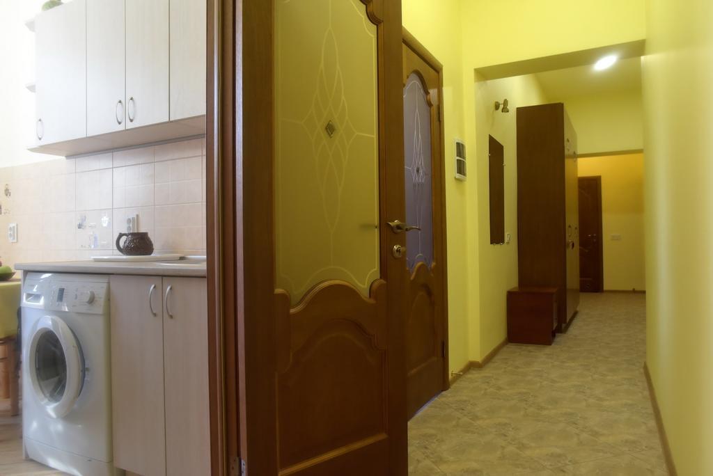 Apartment On Voloshyna Lviv Extérieur photo